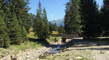 Am Schwarzwasserbach entlang zur Melköde