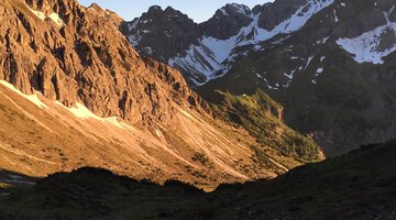 Abendrot an der Fiderepasshütte