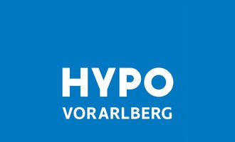 © Hypo Vorarlberg Kleinwalsertal Logo Ein einfaches, hellblaues Logo mit der Aufschrift "HYPO VORARLBERG" in großen weißen Buchstaben. Das Design ist modern und minimalistisch. | © Hypo Vorarlberg Kleinwalsertal Logo