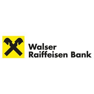 © Walser Raiffeisen Bank AG Logo Ein Logo der Walser Raiffeisen Bank mit einem gelben Hintergrund und zwei gekreuzten Werkzeugen. Der Schriftzug ist in Schwarz und beschreibt den Namen der Bank. | © Walser Raiffeisen Bank AG Logo
