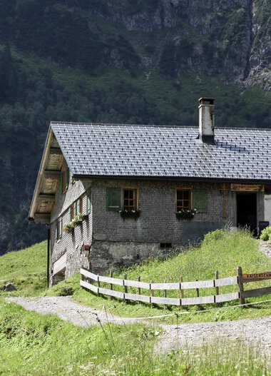 © Kleinwalsertal Tourismus eGen • Bernhards Gemstelhütte • Fotograf: Frank Drechsel